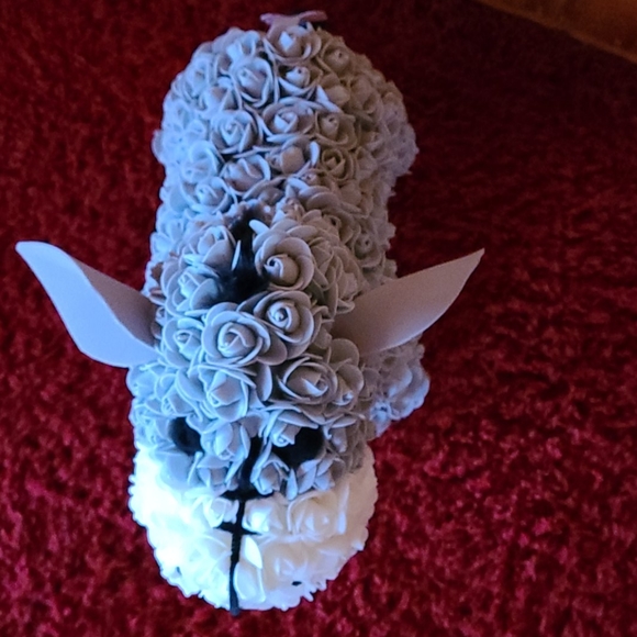 FOREVER ROSES HANDMADE FLOWER EEYORE DONKEY - Picture 9 of 9